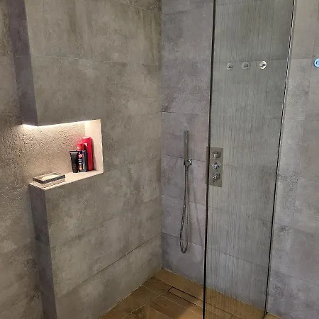 Apartment Color Corneliu Coposu 1a Street *