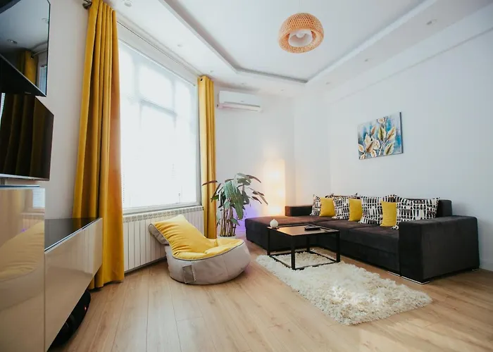 Color Corneliu Coposu 1a Street