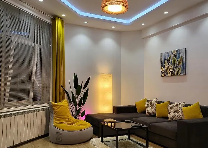 Appartamento Color Corneliu Coposu 1a Street *