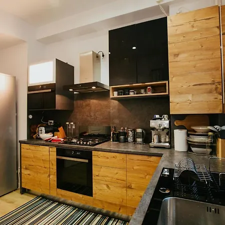 Color Corneliu Coposu 1a Street *